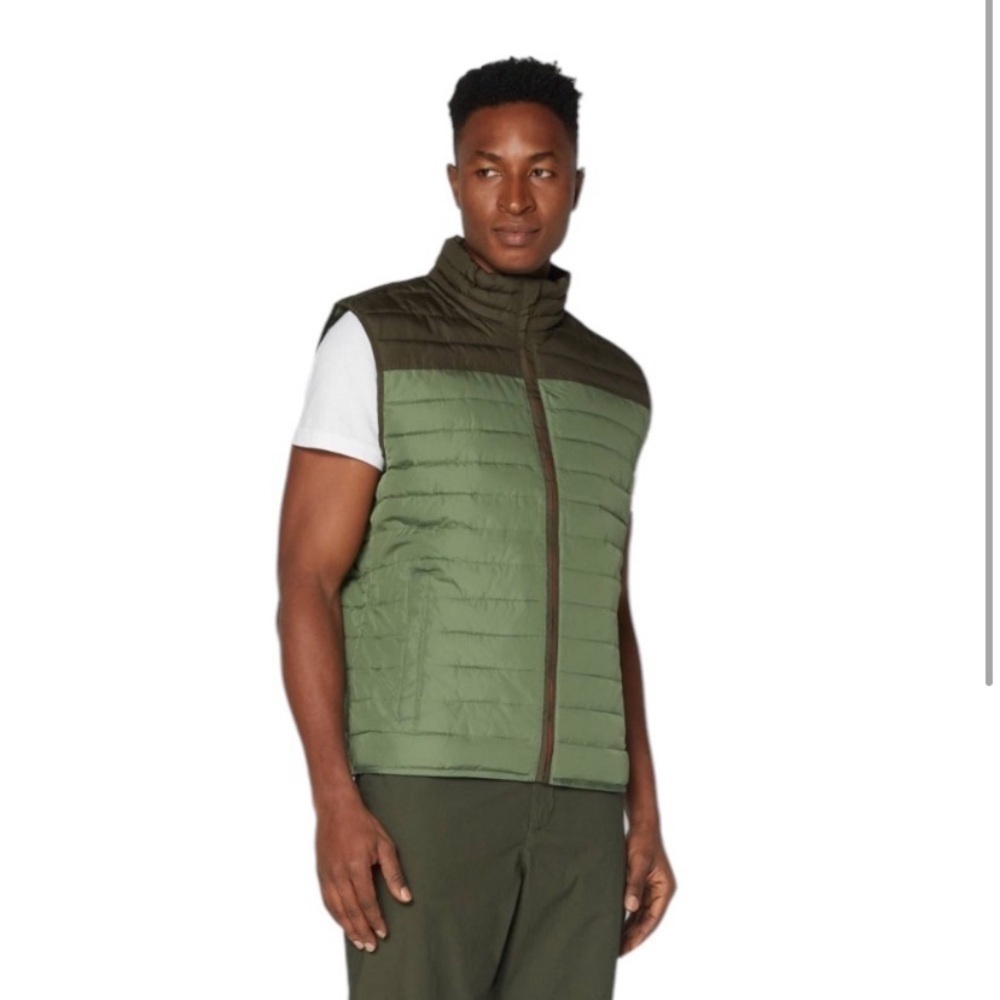 Gap mens S Cold control lightweight green puffer vest
